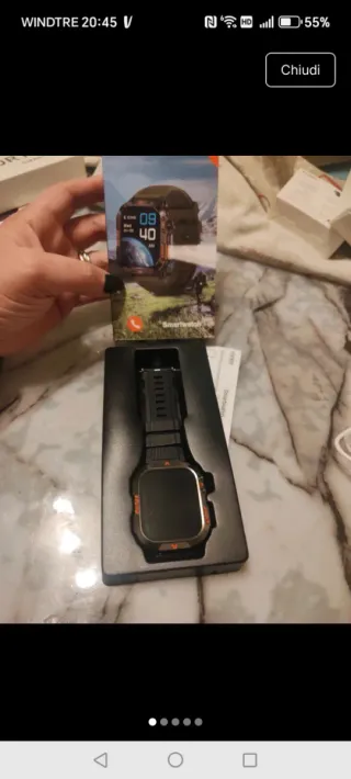 Smartwatch Nero e Arancione