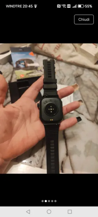 Smartwatch Nero e Arancione