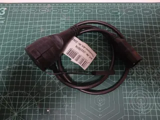 Vari connettori per strumenti musicali