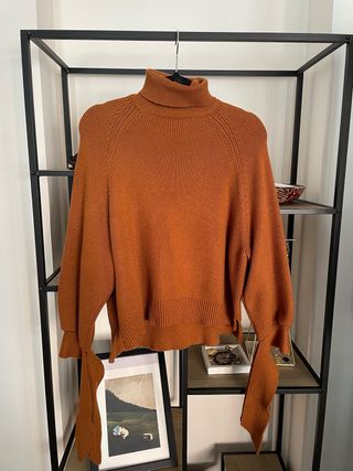 Jersey lana marrón lazos cuello alto