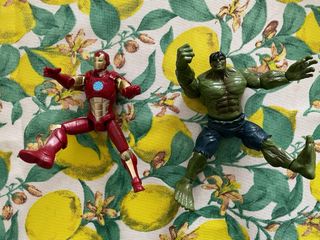 Set 2 Action Figure Marvel: Hulk & Iron Man