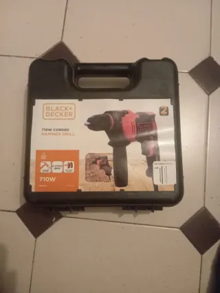 Taladro Percutor Black+Decker 710W