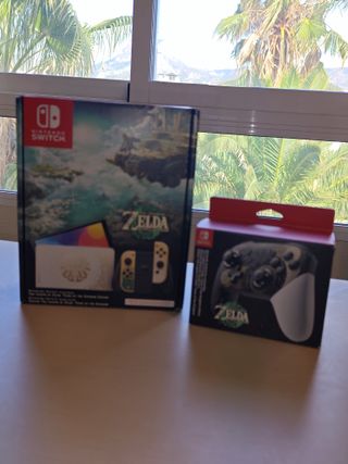 Nintendo Switch OLED TOTK + Mando Pro