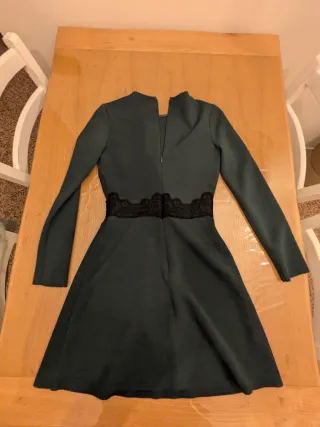 Vestito Imperial verde con pizzo nero