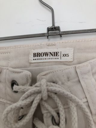 Pantalón Brownie beige con cordones