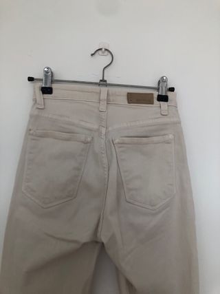 Pantalón Brownie beige con cordones