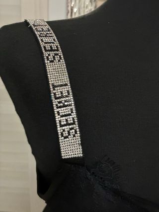 Abito pizzo e spalline strass