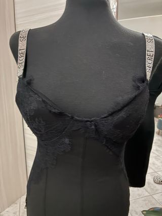 Abito pizzo e spalline strass