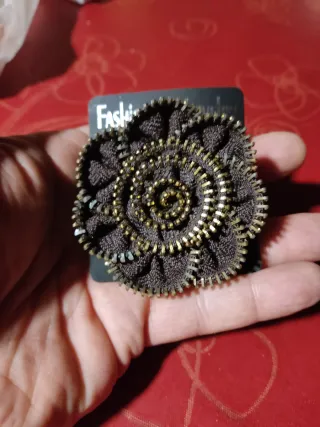Broche flor cremallera 6,5 cm