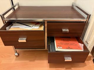 Mueble cajonero Duett madera y metal