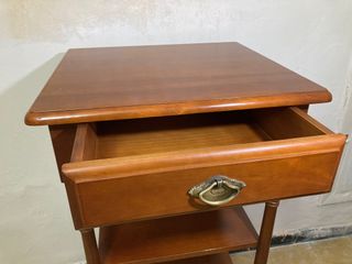 Mueble madera estantes y cajones