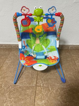 Hamaca para bebé con sonajeros