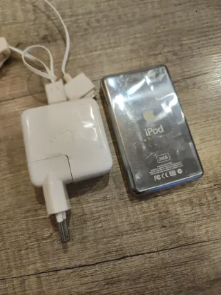 iPod Classic 20GB Blanco + Regalo