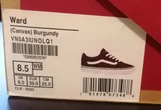 Zapatillas Vans rojas y blancas