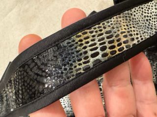 Vestido fiesta Talla S con lazo en un tirante.