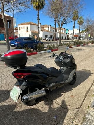 Honda Forza 250 - Maxi Scooter Automática