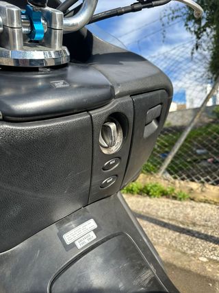 Honda Forza 250 - Maxi Scooter Automática