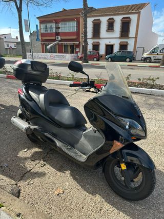 Honda Forza 250 - Maxi Scooter Automática