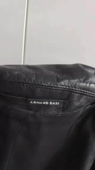 Americana Armand Basi Piel Negra