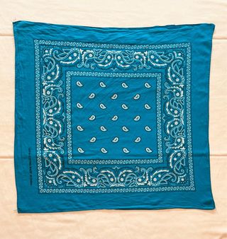 Bandana turchese con motivo paisley