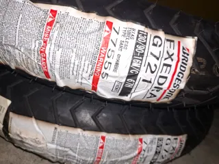 Pneu Bridgestone Exedra G721 130/90-16