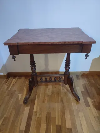 Mesa antigua madera y mármol