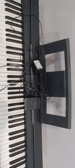 Piano Yamaha P45 B