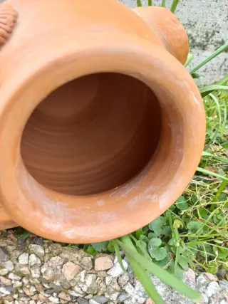 Orcio in terracotta artigianale con coperchio
