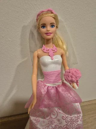 Barbie Novia Vestido Rosa y Blanco