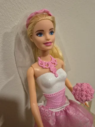 Barbie Novia Vestido Rosa y Blanco