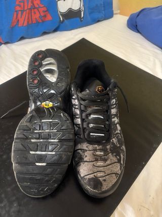 Zapatillas Nike Tn t 39 Gris y Negro poco uso