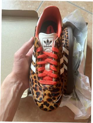 Adidas Samba OG Leopardo Rojo Talla 38.5