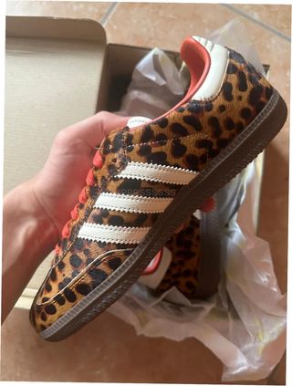 Adidas Samba OG Leopardo Rojo Talla 38.5