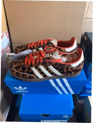 Adidas Samba OG Leopardo Rojo Talla 38