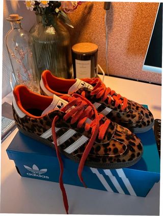 Adidas Samba OG Leopardo Rojo Talla 39