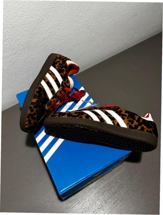 Adidas Samba OG Leopardo Rojo Talla 40