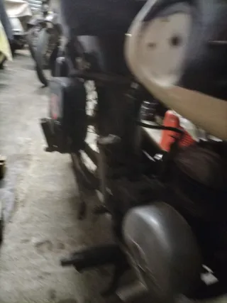 Vendo moto ROA 125