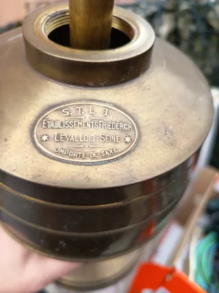 Lampada S.T.L.I. francesese con meccanismo tedesco