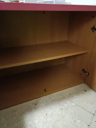 Mueble de oficina rosa