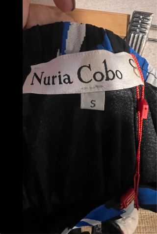 Falda midi estampada azul y multicolor