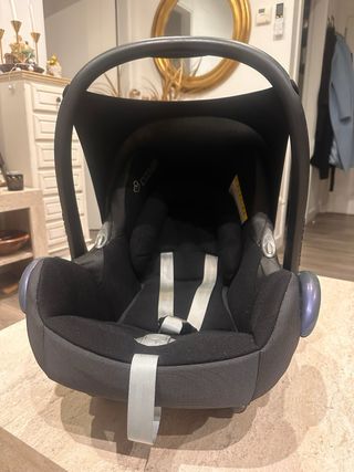 Maxi-Cosi CabrioFix Grupo 0+, adaptadores, cojin