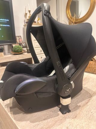 Maxi-Cosi CabrioFix Grupo 0+, adaptadores, cojin