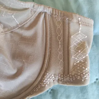 Sujetador encaje beige