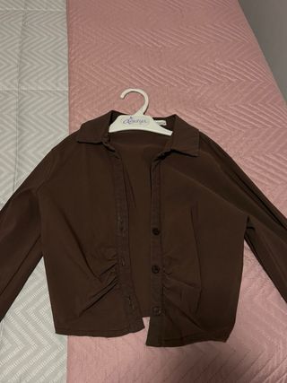 Camisa corta marrón