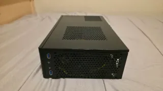 Caja ITX Silverstone ML05B con fuente.