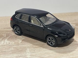 Minichamps Porsche Cayenne 1:43