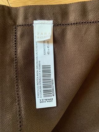 Servilletas Zara Home tela marrón