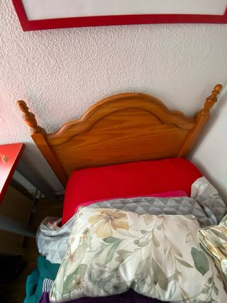 Cabecero  cama de madera de pino maciza.