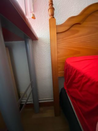 Cabecero  cama de madera de pino maciza.