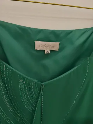 Blusa verde con pedrería nuevo